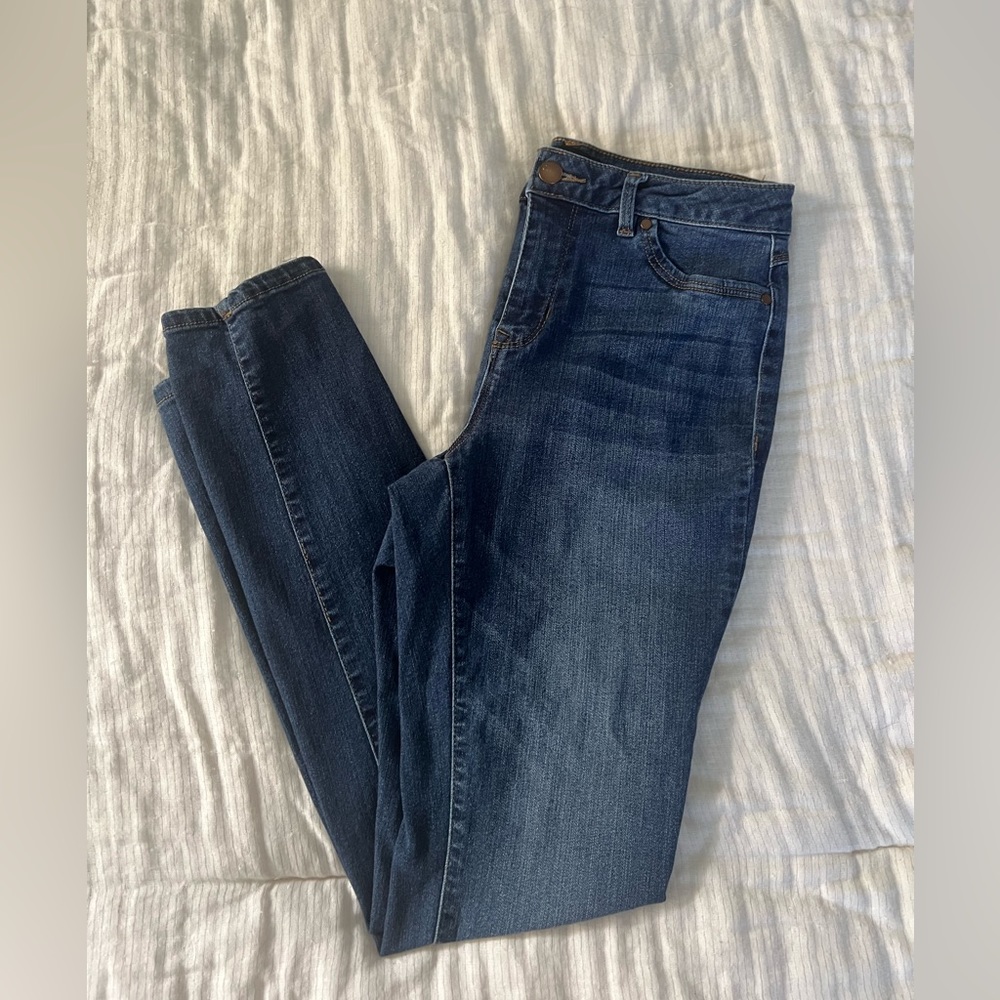 Mid rise skinny jeans